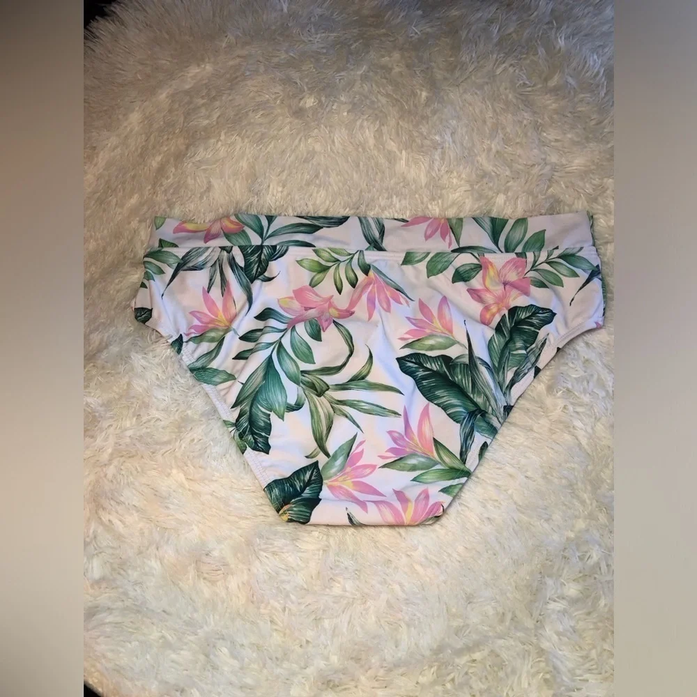 VENUS Tropical Leaf Print Women's Bathing suit bottoms size 20 NWOT